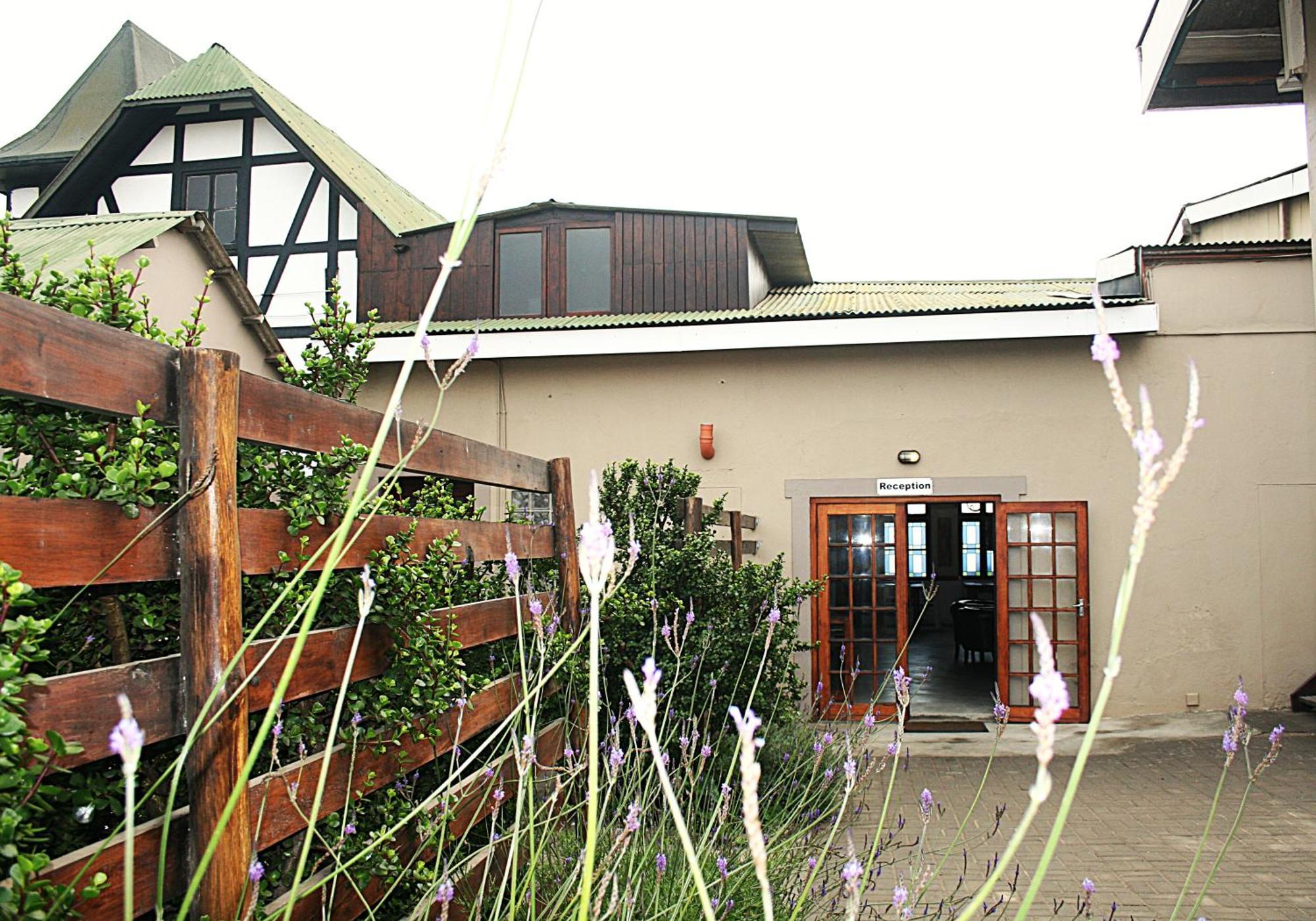 The Residence At Villa Wiese Суакопмунд Екстериор снимка